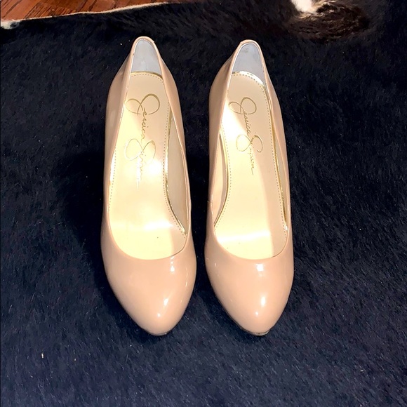 Pumps - Picture 1 of 4